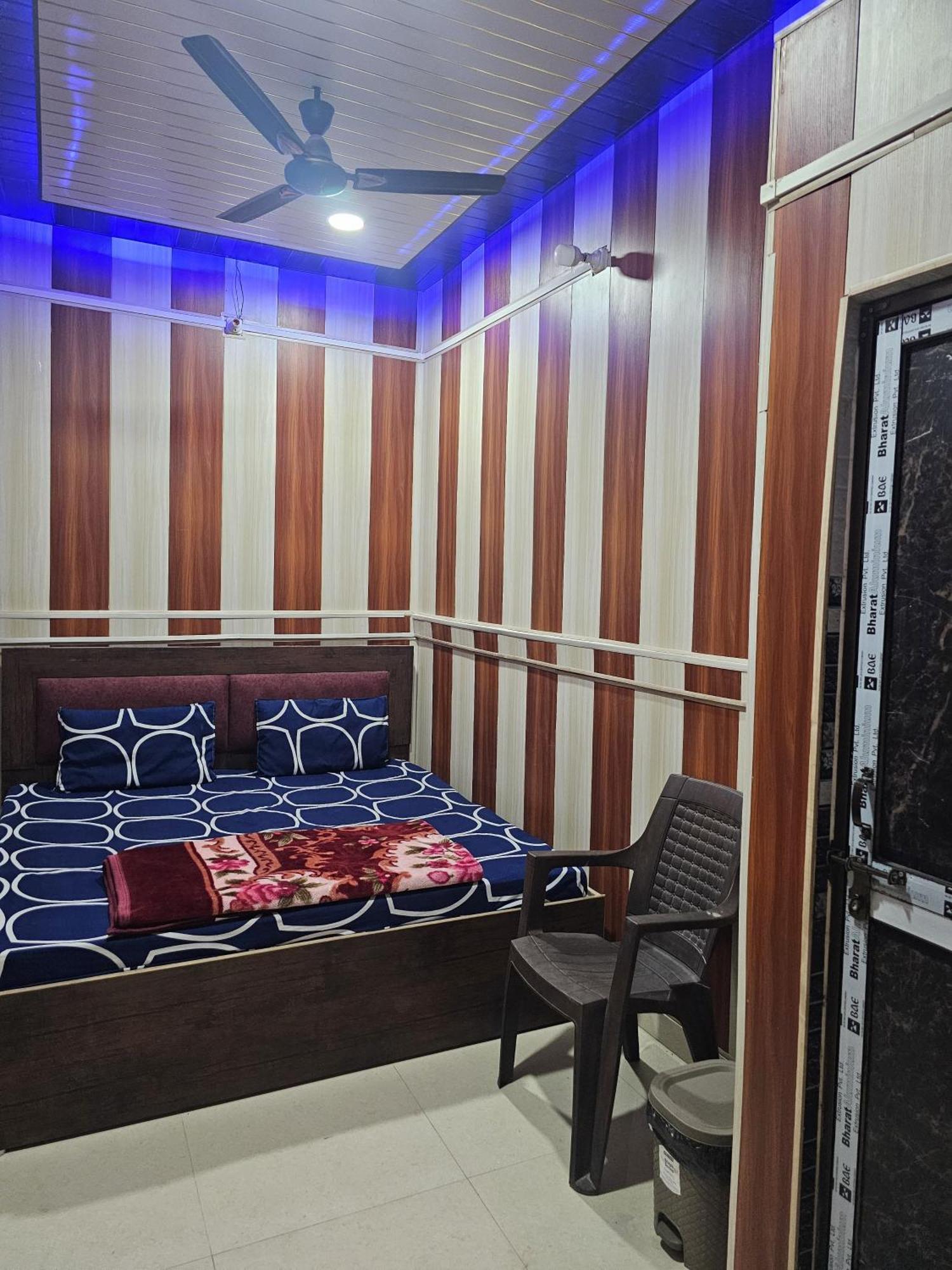Ramlala Paying Guest House Stay Just 100M From Saryu Ghat, Ayodhya Exterior photo